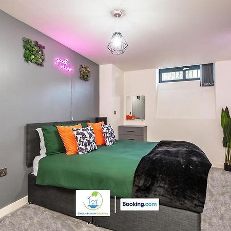 Spacious 1 Bedroom Apartment With 4K Cinema Experience By Green Haven Escapes In Bradford Брадфорт Екстериор снимка