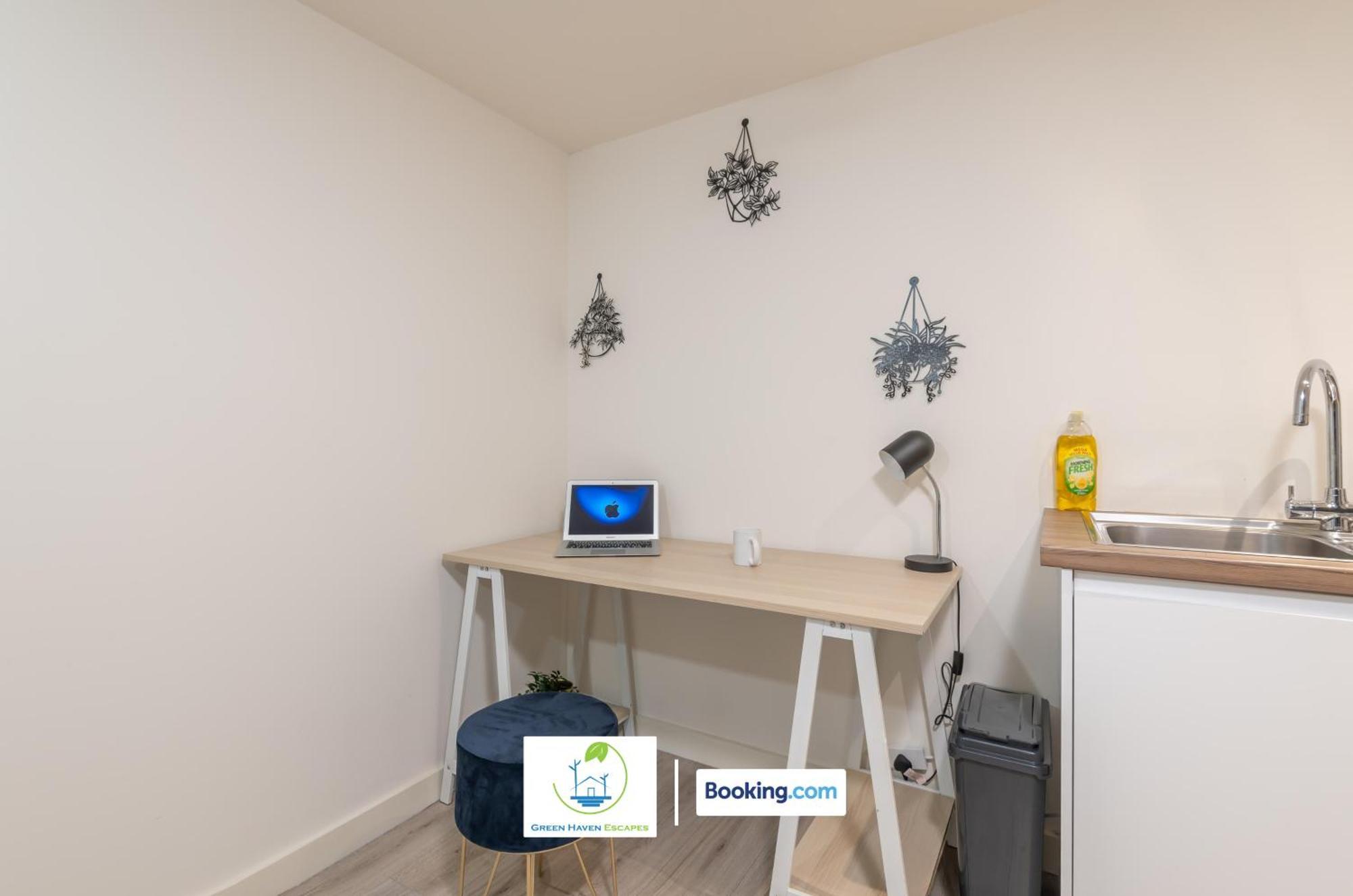 Spacious 1 Bedroom Apartment With 4K Cinema Experience By Green Haven Escapes In Bradford Брадфорт Екстериор снимка